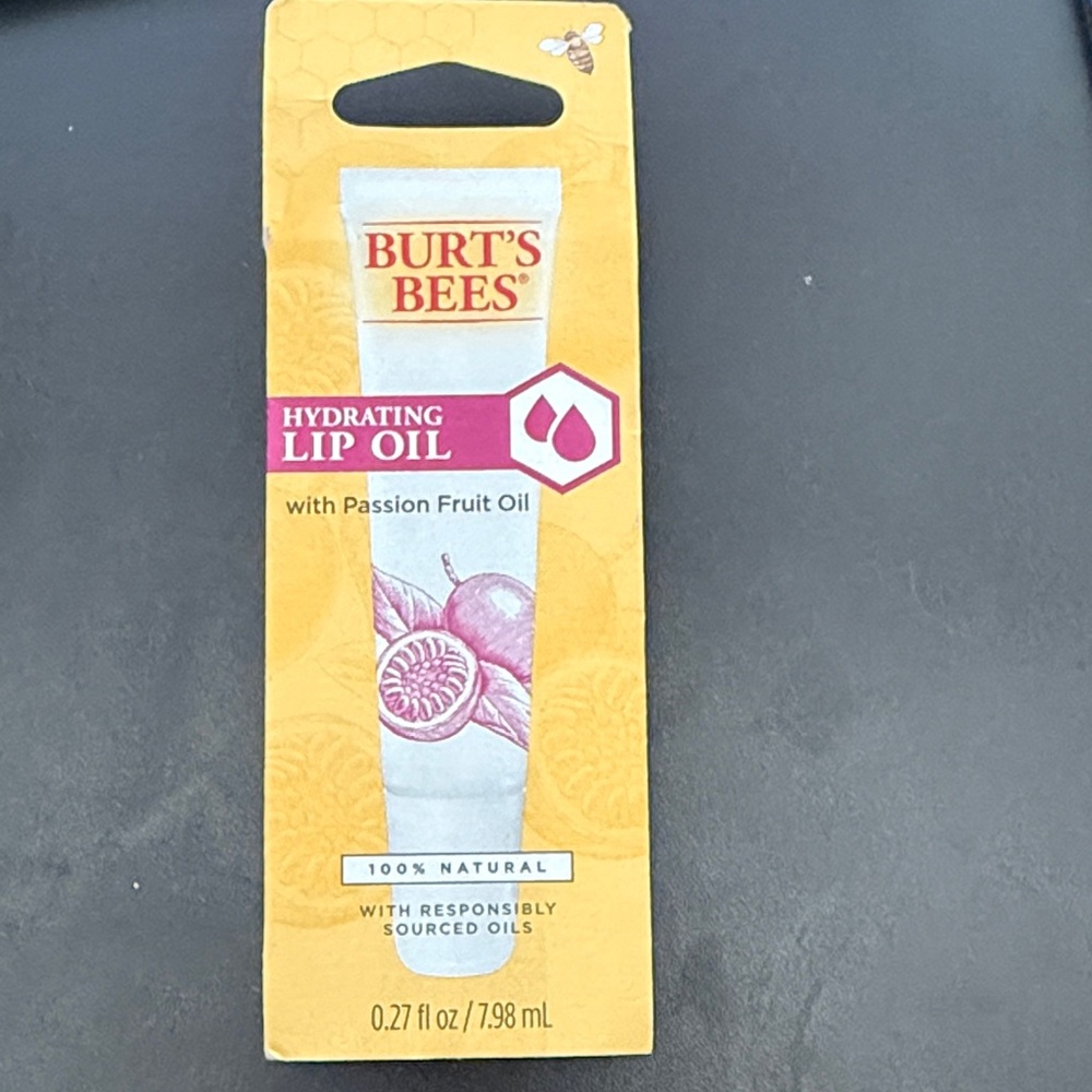 Burt's Bees Hydrating Lip Oil with Passion Fruit